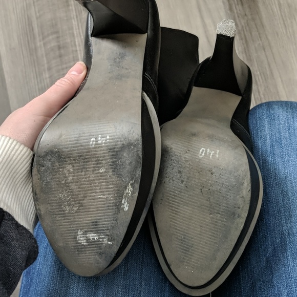 Reposh, cute pair of Calvin Klein boots - Picture 3 of 8